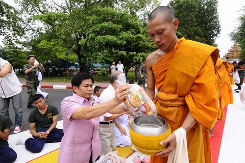 ภาพ No.3706:พิธีถวายสังฆทานแด่คณะสงฆ์ 286 วัด ใน 4 จังหวัดภาคใต้ ครั้งที่ 83