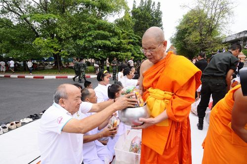 ภาพ No.3705:พิธีถวายสังฆทานแด่คณะสงฆ์ 286 วัด ใน 4 จังหวัดภาคใต้ ครั้งที่ 83