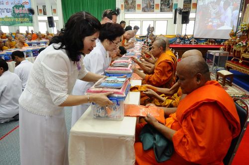 ภาพ No.3714:พิธีถวายสังฆทานแด่คณะสงฆ์ 286 วัด ใน 4 จังหวัดภาคใต้ ครั้งที่ 83