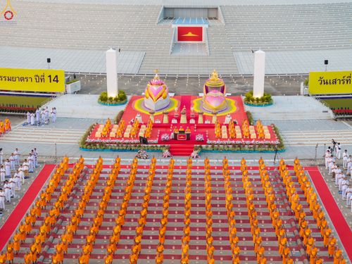 ภาพ No.307493:วันที่ 31 มกราคม พ.ศ. 2569 พิธีจุดประทีปธรรมถวายเป็นพุทธบูชา  และบูชาธรรมมหาปูชนียาจารย์ (ภาพชุดที่ 2) ณ วัดพระธรรมกาย ปทุมธานี ในโครงการธรรมยาตรา กตัญญูบูชา มหาปูชนียาจารย์ พระมงคลเทพมุนี(สด จนฺทสโร) พระผู้ปราบมาร อนุสรณ์สถาน 7 แห่ง ปีที่ 14