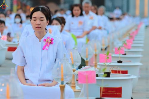 ภาพ No.90154:พิธีปลูกทรัพย์บานชื่น  เนื่องใน 139 ปี วันคล้ายวันเกิดด้วยรูปกายเนื้อ พระมงคลเทพมุนี (สด จนฺทสโร) พระผู้ปราบมาร วันอังคารที่ 10 ตุลาคม พ.ศ. 2566 ณ วัดพระธรรมกาย จ.ปทุมธานี