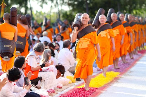 ภาพ No.289650:วันที่ 7 มกราคม พ.ศ. 2569 พิธีต้อนรับพระธรรมยาตรา ณ อนุสรณ์สถานลำดับที่ 2 สถานที่ตั้งมโนปณิธานบวชตลอดชีวิต อนุสรณ์สถานคลองบางนางแท่น อ.สามพราน จ.นครปฐม ในโครงการธรรมยาตรา กตัญญูบูชา มหาปูชนียาจารย์ พระมงคลเทพมุนี(สด จนฺทสโร) พระผู้ปราบมาร อนุสรณ์สถาน 7 แ