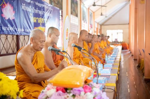 ภาพ No.293380:วันที่ 12 มกราคม พ.ศ. 2569 พิธีทอดผ้าป่าทำนุบำรุงศาสนสถาน ณ วัดผาสุการาม อ.บางเลน จ.นครปฐม ในโครงการธรรมยาตรา กตัญญูบูชา มหาปูชนียาจารย์ พระมงคลเทพมุนี(สด จนฺทสโร) พระผู้ปราบมาร อนุสรณ์สถาน 7 แห่ง ปีที่ 14