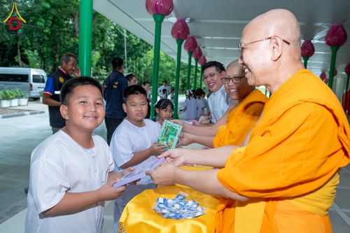 ภาพ No.340501:วันที่ 16 กรกฎาคม พ.ศ.2569 อำเภอคลองหลวงผสานเครือข่าย“บวร”ถวายเทียนพรรษาปี2569 ณ วัดพระธรรมกาย