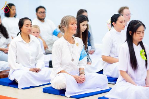 ภาพ No.313243:วันอาทิตย์ที่ 8 มีนาคม พ.ศ. 2569 พิธีสมโภชรูปเหมือนพระมงคลเทพมุนี (สด จนฺทสโร) และพิธีทอดผ้าป่าสามัคคีเพื่อสร้างวิหารพระมงคลเทพมุนี ณ วัดพุทธเคปทาวน์ ประเทศแอฟริกาใต้