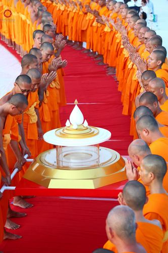 ภาพ No.211658:วันอาทิตย์ที่ 16 มีนาคม พ.ศ. 2568 พิธีอัญเชิญพระบรมสารีริกธาตุ ประดิษฐาน ณ ปทุมเจดีย์ ศูนย์อบรมเยาวชนปัตตานี