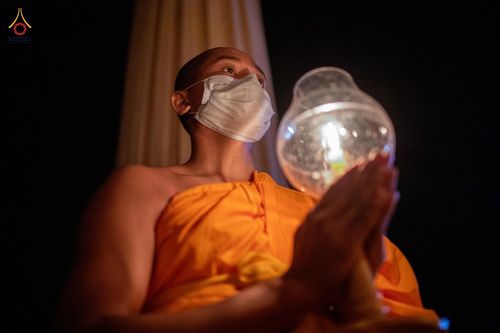 ภาพ No.76585:คณะสงฆ์และสามเณรบังกลาเทศ ปฎิบัติธรรมและจุดโคมประทีปถวายเป็นพุทธบูชา วันที่ 17 กุมภาพันธ์ พ.ศ. 2566