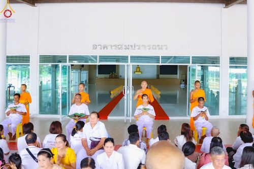 ภาพ No.186486:พิธีตัดปอย ปลงผม เวียนประทักษิณ  มอบบาตรผ้าไตร ขอขมาผู้ปกครอง และพิธีบรรพชาอุปสมบท  โครงการอุปสมบทหมู่บูชาธรรมมหาปูชนียาจารย์  ประจำปี 2567 ณ ศูนย์ปฏิบัติธรรมภาคใต้และวัดคงคาเลียบ อ.บางกล่ำ จ.สงขลา วันอาทิตย์ที่ 8 ธันวาคม พ.ศ. 2567