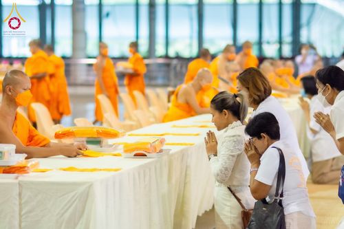 ภาพ No.120637:พิธีถวายภัตตาหารเป็นสังฆทาน แด่คณะพระธรรมยาตรา ปีที่ 12 วันที่ 29 มกราคม พ.ศ. 2567 ณ สภาธรรมกายสากล วัดพระธรรมกาย