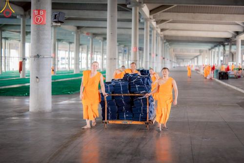 ภาพ No.220606:วันที่ 22 - 25 เมษายน พ.ศ. 2568 การต้อนรับพักค้างพระสังฆาธิการ และการเก็บงานพักค้าง เพื่องานวันคุ้มครองโลก ณ วัดพระธรรมกาย