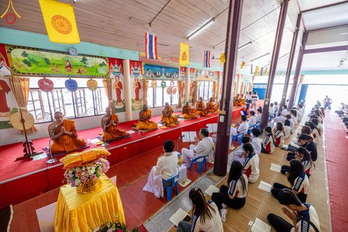 ภาพ No.199541:พิธีทอดผ้าป่าทำนุบำรุงศาสนสถาน ณ วัดศิลามูล ตำบลหินมูล อำเภอบางเลน จังหวัดนครปฐม ในโครงการธรรมยาตรา กตัญญูบูชา มหาปูชนียาจารย์ พระมงคลเทพมุนี(สด จนฺทสโร) พระผู้ปราบมาร อนุสรณ์สถาน 7 แห่ง ปีที่ 13 วันที่ 21 มกราคม พ.ศ. 2568