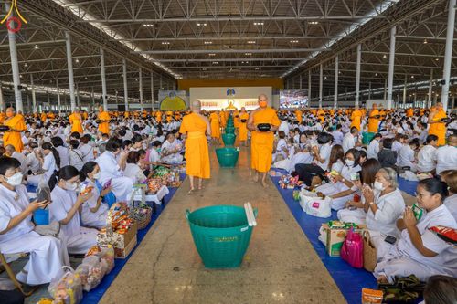 ภาพ No.124454:พิธีตักบาตรในวันมาฆบูชา ณ บ้านแก้วเรือนทองคุณยายฯ วัดพระธรรมกาย จ.ปทุมธานี วันเสาร์ที่ 24 กุมภาพันธ์ พ.ศ. 2567