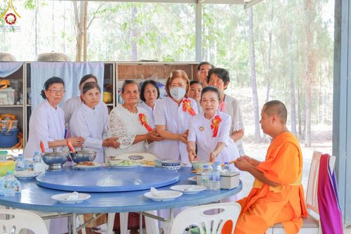 ภาพ No.216216:วันเสาร์ที่ 5 เมษายน พ.ศ. 2568 พิธีตัดปอยผม พิธีขอขมาผู้ปกครอง พิธีขอขมามอบผ้าไตร พิธีบรรพชา พิธีถวายบาตรสามเณร ณ ศูนย์ปฏิบัติธรรมและศูนย์อบรมเยาวชนเพชรบุรี ต.ท่าแลง อ.ท่ายาง จ.เพชรบุรี