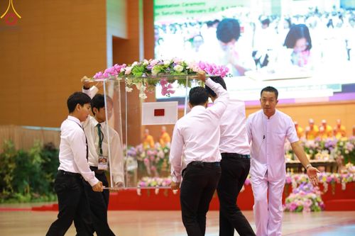 ภาพ No.125393:V.27 มาฆะ สาธุ  การรับบุญเตรียมงาน ปฎิบัติงาน เก็บงาน ของเจ้าหน้าที่หน่วยงานต่างๆ เพื่อวันมาฆบูชา วันเสาร์ที่ 24 กุมภาพันธ์  พ.ศ. 2567 ณ วัดพระธรรมกาย จ.ปทุมธานี