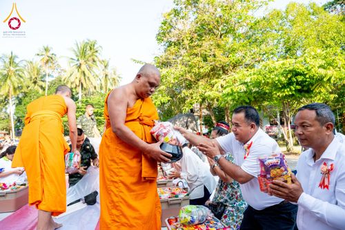 ภาพ No.208486:พิธีถวายสังฆทานแด่คณะสงฆ์ 323 วัด ปีที่ 21 ครั้งที่ 174 พิธีมอบกองทุนหนุนแรงใจช่วยครูใต้ ปีที่ 18 ครั้งที่ 138 และพิธีทำบุญอุทิศส่วนกุศลให้ผู้วายชนม์ ณ วัดบุณณาราม(วัดโคกงู) จ.นราธิวาส วันเสาร์ที่ 15 กุมภาพันธ์ พ.ศ.2568