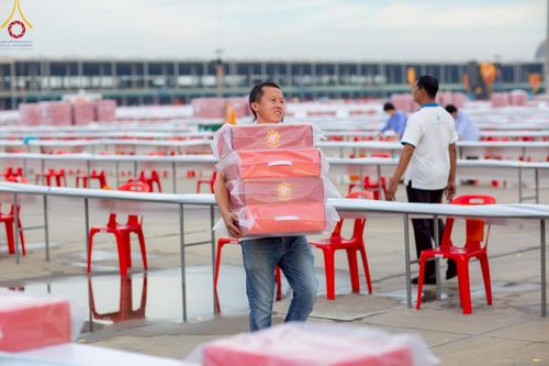 ภาพ No.219103:วันที่ 19-21 เมษายน พ.ศ. 2568 การเตรียมงานในลานธรรม , วิหารคด เพื่องานวันคุ้มครองโลก 22 เมษายน พ.ศ. 2568