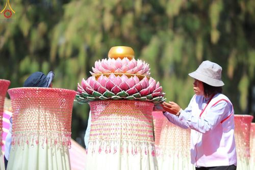 ภาพ No.106989:V.3 ตั้งใจ การเตรียมงาน เก็บงาน การรับบุญของเจ้าหน้าที่หน่วยงานต่างๆ เพื่อโครงการธรรมยาตรา กตัญญูบูชามหาปูชนียาจารย์ พระมงคลเทพมุนี (สด จนฺทสโร) พระผู้ปราบมาร อนุสรณ์สถาน 7 แห่ง ปีที่ 12 ระหว่างวันที่ 2 - 31 มกราคม พ.ศ. 2567