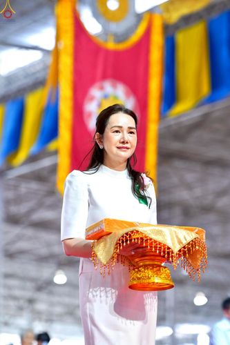 ภาพ No.277511:วันอาทิตย์ต้นเดือนที่ 7 ธันวาคม พ.ศ.2568 พิธีทอดผ้าป่าต้นสมบัติจักรพรรดิ ณ สภาธรรมกายสากล วัดพระธรรมกาย