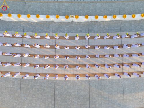 ภาพ No.180568:พิธีบรรพชาอุปสมบท โครงการอุปสมบทบูชาธรรมมหาปูชนียาจารย์ ประจำปีพุทธศักราช 2567 วันเสาร์ที่ 7 ธันวาคมพ.ศ. 2567 ณ วัดพระธรรมกาย จ.ปทุมธานี