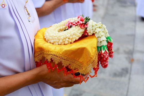 ภาพ No.227391:วันเสาร์ที่ 31 พฤษภาคม พ.ศ. 2568 พิธีเวียนประทักษิณรอบพระอุโบสถ ในพิธีอุปสมบท สามเณรเตรียม DCI รุ่นที่ 22 ณ อุโบสถพระไตรปิฎก วัดพระธรรมกาย