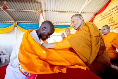 ภาพ No.231677:โครงการบรรพชาอุปสมบทหมู่ครั้งที่ 2 ณ วัดพระธรรมกายโจฮันเนสเบิร์ก ประเทศแอฟริกาใต้ วันอาทิตย์ 29 มิถุนายน พ.ศ. 2568