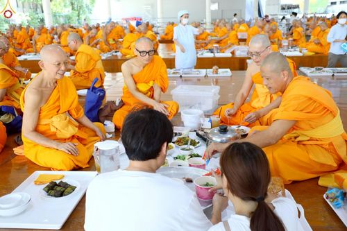 ภาพ No.237984:วันเสาร์ที่ 9 สิงหาคม พ.ศ. 2568 (วันพระ ขึ้น 15 ค่ำ เดือน 9) พิธีบุพเปตพลี ครั้งที่ 168 ร่วมอุทิศบุญแด่หมู่ญาติที่ล่วงลับไปแล้ว และสืบทอดอายุพระพุทธศาสนา ณ หอฉันคุณยายอาจารย์ฯ วัดพระธรรมกาย