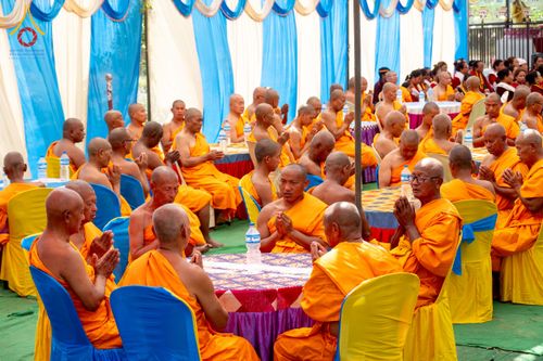 ภาพ No.212929:วันที่ 14 - 15 มีนาคม พ.ศ. 2568 คณะสงฆ์และสามเณรเดินธรรมยาตรา ในโครงการบวชสามเณรเนปาล 500 รูป ไปยังสถานที่รอบมายาเทวีและลุมพินีเกรด ณ ลุมพินี ประเทศเนปาล