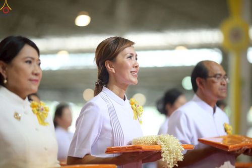 ภาพ No.240723:วันพุธที่ 27 สิงหาคม พ.ศ. 2568 พิธีทอดผ้าป่าเพื่อสร้างอาคาร  82 ปี หลวงพ่อธัมมชโย สมทบกฐินวัดพระธรรมกาย และกฐิน 30,000 วัดทั่วประเทศ ครั้งที่ 1