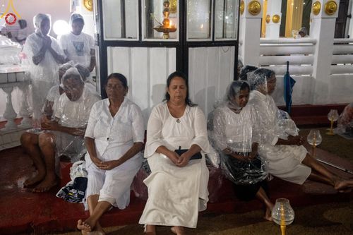 ภาพ No.141941:PhotoStory มหาศรัทธา ธรรมยาตราศรีลังกา EP.7 พิธีจุดวิสาขประทีป 6 วัด ถวายเป็น พุทธบูชา  โครงการสยาม-ลังกา ธรรมยาตรา  ฉลองเทศกาลวิสาขบูชาแห่งชาติ ศรีลังกา วันที่ 16 เดือนมิถุนายน พ.ศ. 2567