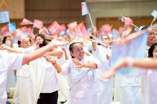 ภาพ No.239925:วันที่ ๒๒ - ๒๔ สิงหาคม พ.ศ. ๒๕๖๘ สัมมนารวมใจผู้นำบุญ บูชาธรรม ๘๑ ปี หลวงพ่อธัมมชโย กฐินสามัคคีทั่วไทย ๓๐,๐๐๐ วัด โครงการอุปสมบทบูชาธรรมมหาปูชนียาจารย์ ๓,๐๐๐ รูป รุ่นที่ ๑