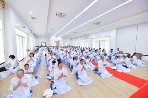 ภาพ No.250089:วันที่ 26-28 กันยายน พ.ศ. 2568 โครงการอบรมอุบาสกแก้ว อุบาสิกาแก้ว รุ่นที่ 3 ตัวแทนทอดกฐินสามัคคีทั่วไทย 30,000 วัด ณ ศูนย์ปฏิบัติธรรมจันทบุรี จ.จันทบุรี