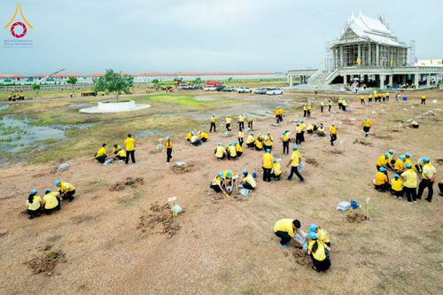 ภาพ No.152636:พิธีเททองหล่อพระพุทธรูปประจำสัตตมหาสถาน ธรรมอุทยานอุโบสถวัดสายสุวพรรณ - กิจกรรมปลูกต้นไม้เฉลิมพระเกียรติ พระบาทสมเด็จพระเจ้าอยู่หัว วันที่ 26 กรกฎาคม พ.ศ. 2567