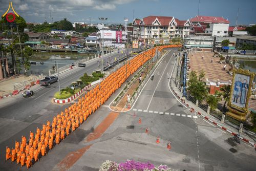 ภาพ No.211393:วันอาทิตย์ที่ 16 มีนาคม พ.ศ. 2568 ธรรมยาตราอัญเชิญพระบรมสารีริกธาตุ รอบเมืองปัตตานี ประดิษฐาน ณ ปทุมเจดีย์ เจดีย์พระพุทธเจ้า 5 พระองค์  ศูนย์อบรมเยาวชนปัตตานี