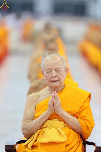 ภาพ No.123048:พิธีตักบาตร และพิธีบูชาข้าวพระ ในวันอาทิตย์ต้นเดือนที่ 4 กุมภาพันธ์ พ.ศ. 2567 ณ วัดพระธรรมกาย จ.ปทุมธานี