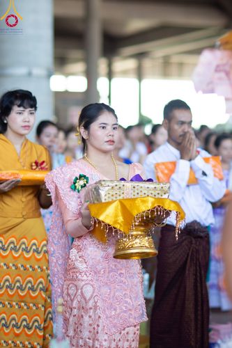 ภาพ No.100070:พิธีทอดผ้าป่า เมียนมาร์ และพิธีสวดธรรมจักร ครั้งที่ 5 ประจำปี พ.ศ. 2566 วันอาทิตย์ที่ 3 ธันวาคม พ.ศ. 2566