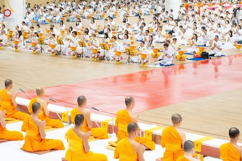 ภาพ No.212749:วันอาทิตย์ที่ 23 มีนาคม พ.ศ. 2568 พิธีร่วมบุญโครงการบรรพชาสามเณร 5,000 รูป ณ ห้องแก้วสารพัดนึก 2 วัดพระธรรมกาย
