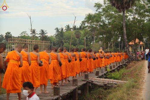 ภาพ No.61099:สามเณรออกบิณฑบาต และกิจกรรมอบรมสามเณร ในโครงการบรรพชาสามเณรฟื้นฟู พระพุทธศาสนาทั่วไทย ณ ศูนย์อบรมที่พักสงฆ์บ้านร่มเย็น จ.นราธิวาส วันที่ 2-15 เมษายน พ.ศ. 2567