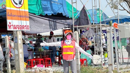 ภาพ No.108683:V.6 บุญเข้า การเตรียมงาน เก็บงาน การรับบุญของเจ้าหน้าที่หน่วยงานต่างๆ เพื่อโครงการธรรมยาตรา กตัญญูบูชามหาปูชนียาจารย์ พระมงคลเทพมุนี (สด จนฺทสโร) พระผู้ปราบมาร อนุสรณ์สถาน 7 แห่ง ปีที่ 12 ระหว่างวันที่ 2 - 31 มกราคม พ.ศ.2567