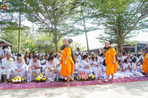 ภาพ No.129032:พระธรรมยาตราเดินธรรมยาตรา ณ ชุมชนรอบศูนย์ปฏิบัติธรรมภาคใต้ อ.บางกล่ำ จ.สงขลา วันที่ 10 มีนาคม พ.ศ. 2567
