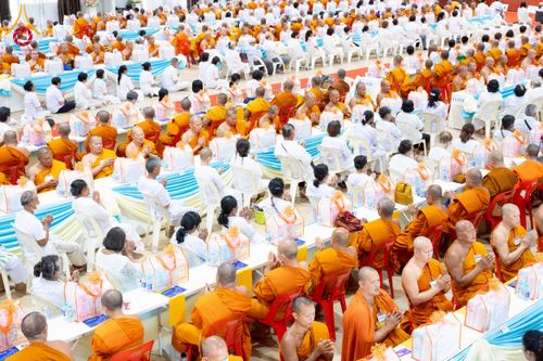 ภาพ No.238851:วันเสาร์ที่ 16 สิงหาคม พ.ศ. 2568 งานบุญประจำปี ครั้งที่ 20 พิธีทักษิณานุปทานแด่บรรพชน ตระกูลผ่องสวัสดิ์และหมู่ญาติที่ล่วงลับไปแล้ว ณ พระมหาเจดีย์ทัตตชีโว ศูนย์อบรมเยาวชนกาญจนบุรี