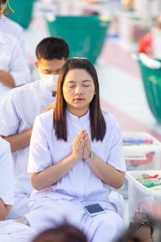 ภาพ No.187764:พิธีตักบาตรฉลองพระใหม่ ต้อนรับพุทธศักราช 2568 ณ ลานธรรมพระมหาธรรมกายเจดีย์ วัดพระธรรมกาย จ.ปทุมธานี วันที่ 1 มกราคม พ.ศ. 2568