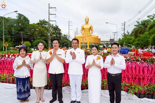 ภาพ No.229880:วันพฤหัสบดีที่ 26 มิถุนายน พ.ศ. 2568 พิธีตักบาตรพระ 1,165 รูป ฉลองก่อตั้งเมืองวานรนิวาส ครบรอบ 164 ปี ณ ถนนวานรนิวาส-อากาศอำนวย อ.วานรนิวาส จ.สกลนคร