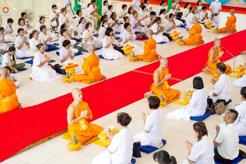 ภาพ No.227729:วันเสาร์ที่ 31 พฤษภาคม พ.ศ.2568 พิธีถวายผ้าไตรแด่สามเณรผู้เข้ารับการอุปสมบท , พิธีอุปสมบทสามเณรเตรียม DCI วัดพระธรรมกาย จ.ปทุมธานี