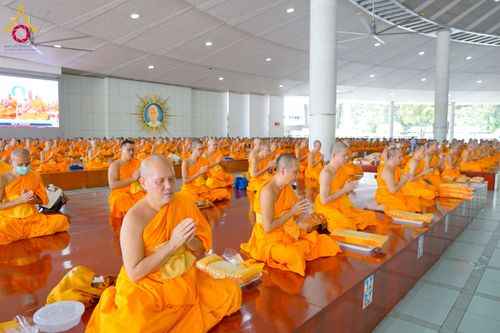 ภาพ No.243872:วันที่ 6 กันยายน พ.ศ. 2568 พิธีถวายภัตตาหารเมนูสวรรค์ เพื่อการบรรลุธรรม ณ หอฉันคุณยายอาจารย์ฯ วัดพระธรรมกาย