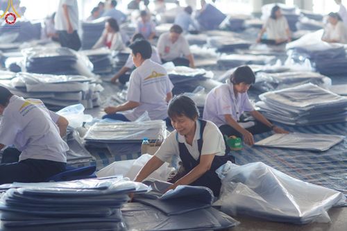 ภาพ No.218651:วันพฤหัสบดีที่ 17 เมษายน พ.ศ. 2568 การเตรียมงานในลานธรรม , สภาธรรมกายสากล , วิหารคด  เพื่องานวันคุ้มครองโลก 22 เมษายน พ.ศ. 2568