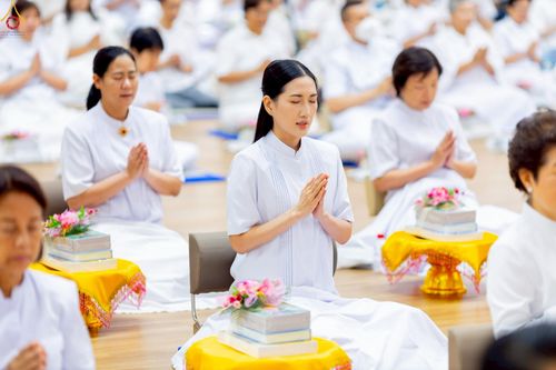 ภาพ No.225375:วันอาทิตย์ที่ 18 พฤษภาคม พ.ศ. 2568 พิธีร่วมบุญการศึกษา พระภิกษุ สามเณร ณ ห้องแก้วสารพัดนึก 2 วัดพระธรรมกาย