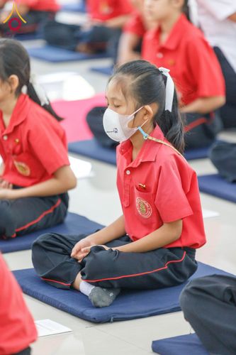 ภาพ No.192446:พิธีทอดผ้าป่าทำนุบำรุงศาสนสถาน ณ วัดศรีเมือง ต.ท่าทราย อ.เมืองสมุทรสาคร จ.สมุทรสาคร ในโครงการธรรมยาตรา กตัญญูบูชา มหาปูชนียาจารย์ พระมงคลเทพมุนี(สด จนฺทสโร) พระผู้ปราบมาร อนุสรณ์สถาน 7 แห่ง ปีที่ 13 วันที่ 9 มกราคม พ.ศ. 2568