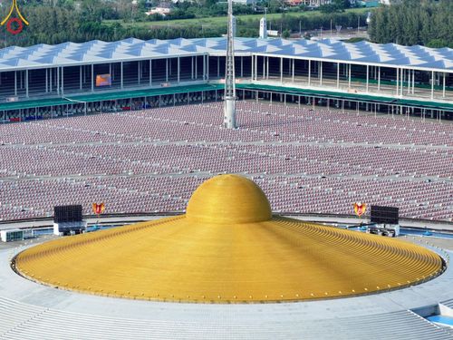 ภาพ No.218969:วันที่ 18-20 เมษายน พ.ศ. 2568 การเตรียมงานในลานธรรม , วิหารคด เพื่องานวันคุ้มครองโลก 22 เมษายน พศ. 2568