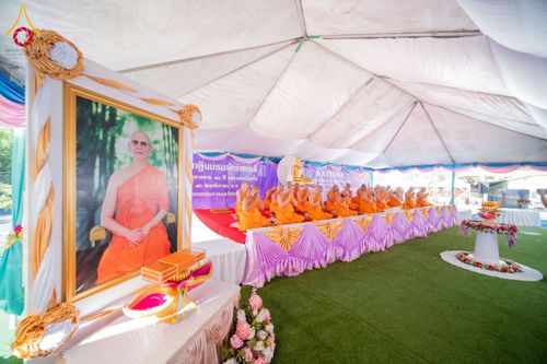 ภาพ No.179871:พิธีทอดกฐินบรมจักรพรรดิ สร้างอุโบสถ 80 ปี บูชาธรรมหลวงพ่อธัมมชโย ณ วัดพระธรรมกายแคลิฟอร์เนีย ประเทศสหรัฐอเมริกา วันอาทิตย์ที่ 10 พฤศจิกายน พ.ศ. 2567