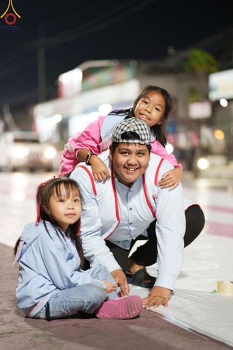 ภาพ No.185603:V.47 เบื้องหลังของเบื้องหน้า งานตักบาตรพระ 10,000 รูป ณ จ.กาญจนบุรี วันที่ 20-21 ธันวาคม พ.ศ. 2567